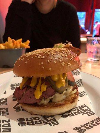 El Perro Negro Woodlands